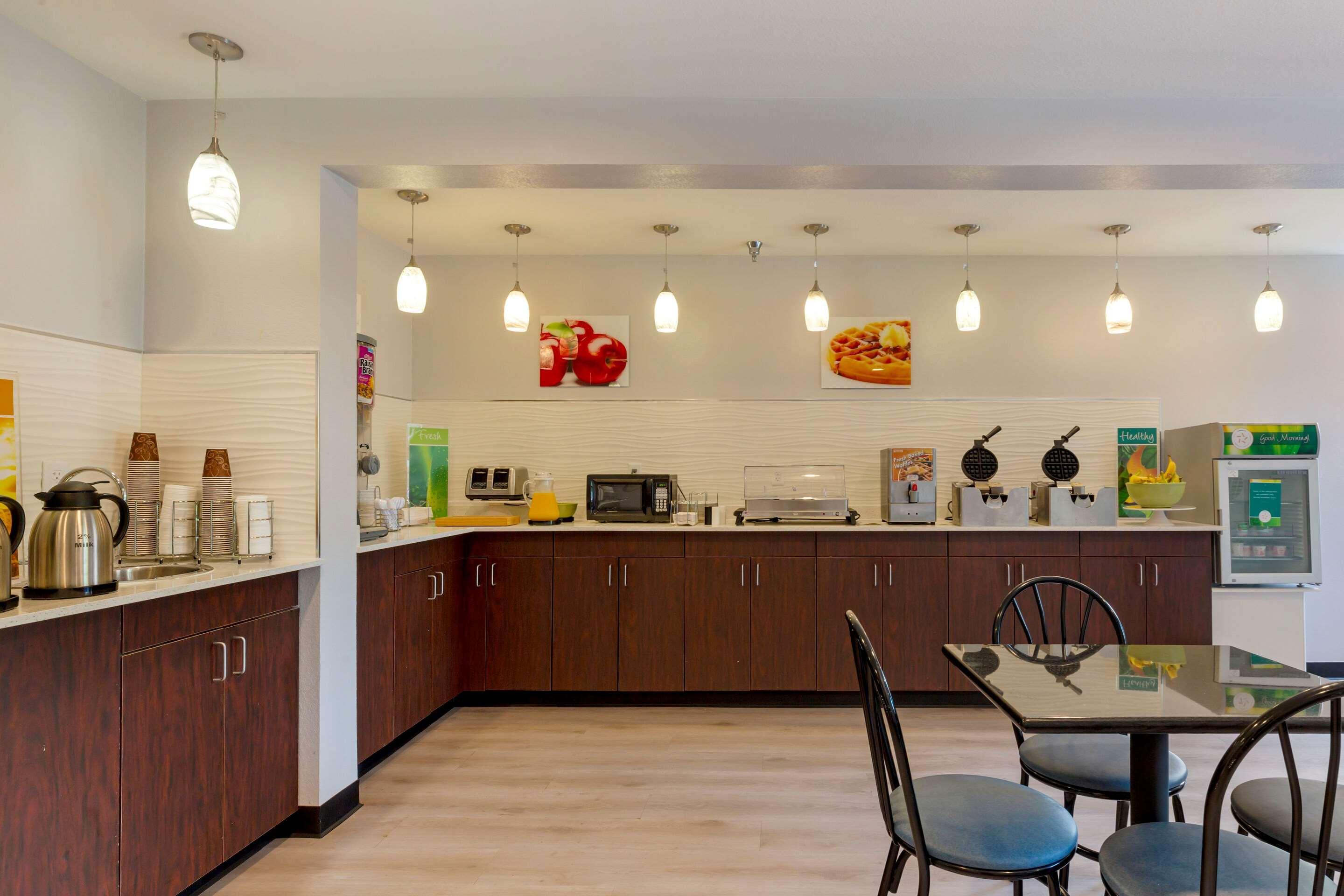 Quality Inn Lee Εξωτερικό φωτογραφία